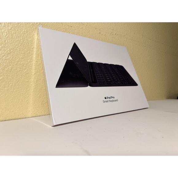 Apple Smart Keyboard for 10.5" iPad Pro and iPad Air mptl2ll/a Black New Sealed - Picture 3 of 5